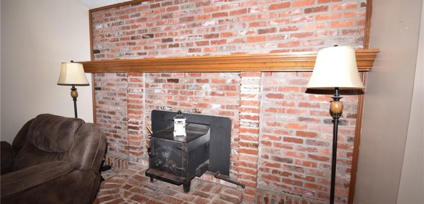 Homes for Sale in Excelsior Springs, MO 64024 | 211  Southside Court