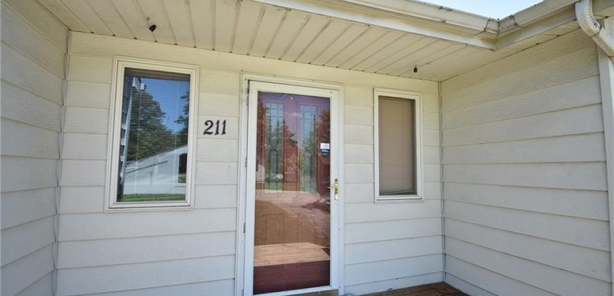 Homes for Sale in Excelsior Springs, MO 64024 | 211  Southside Court