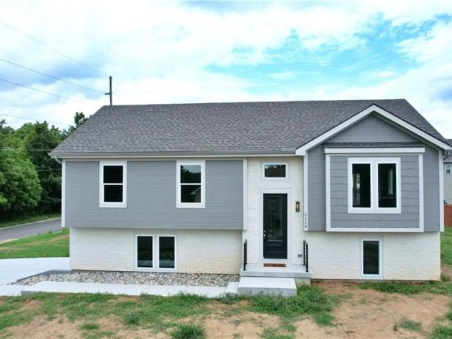 Homes for Sale in Excelsior Springs, MO 64024 | 2228  Corbin Court