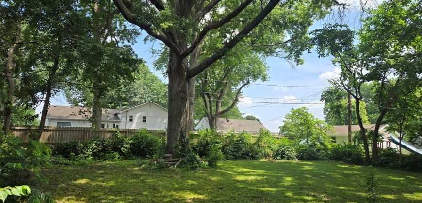 Homes for Sale in Liberty, MO 64068 | 832  Hillside Avenue