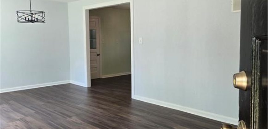 Homes for Sale in Liberty, MO 64068 | 832  Hillside Avenue