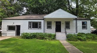 Homes for Sale in Liberty, MO 64068 | 832  Hillside Avenue