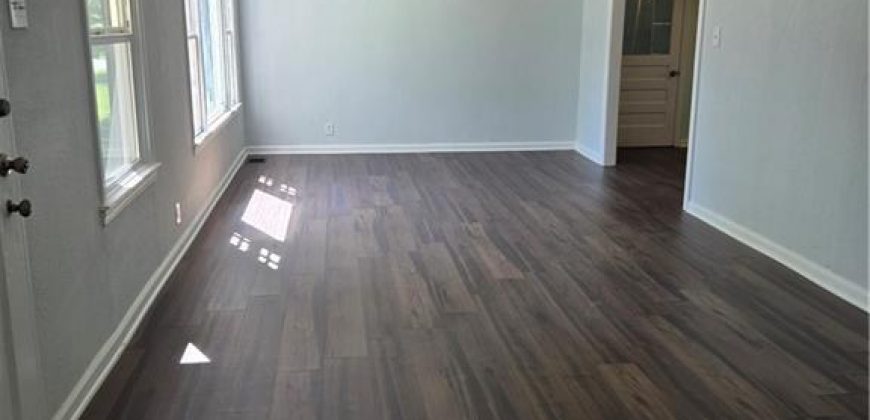 Homes for Sale in Liberty, MO 64068 | 832  Hillside Avenue