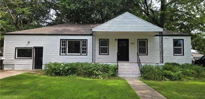 Homes for Sale in Liberty, MO 64068 | 832  Hillside Avenue