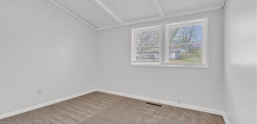 Homes for Sale in Kansas City, MO 64118 | 5713 N Woodland Avenue