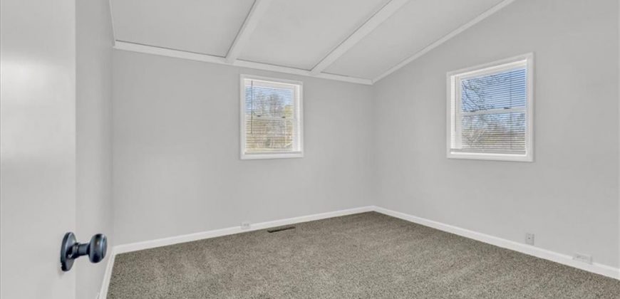 Homes for Sale in Kansas City, MO 64118 | 5713 N Woodland Avenue