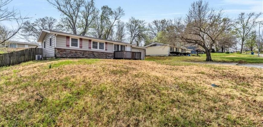 Homes for Sale in Kansas City, MO 64118 | 5713 N Woodland Avenue