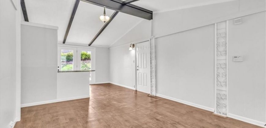 Homes for Sale in Kansas City, MO 64118 | 5713 N Woodland Avenue