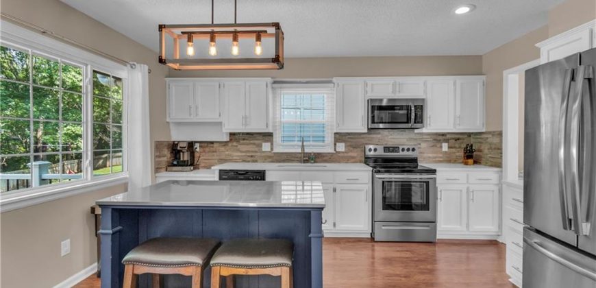 Homes for Sale in Kansas City, MO 64151 | 5436 NW Walden Drive