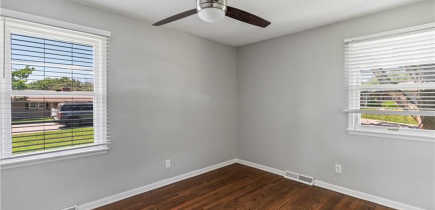 Homes for Sale in Kansas City, MO 64152 | 6511  Valley View Drive