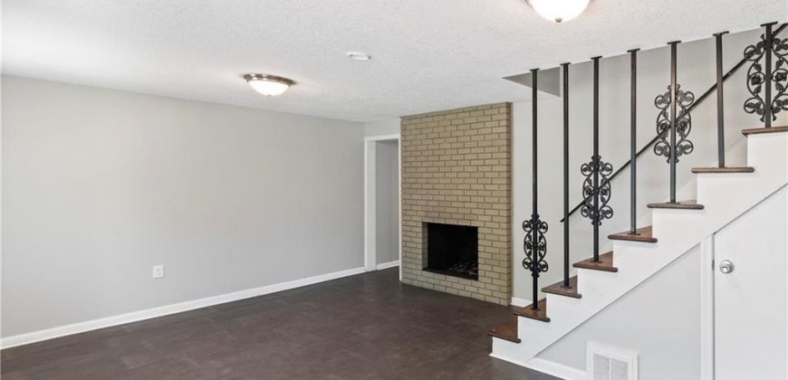 Homes for Sale in Kansas City, MO 64152 | 6511  Valley View Drive