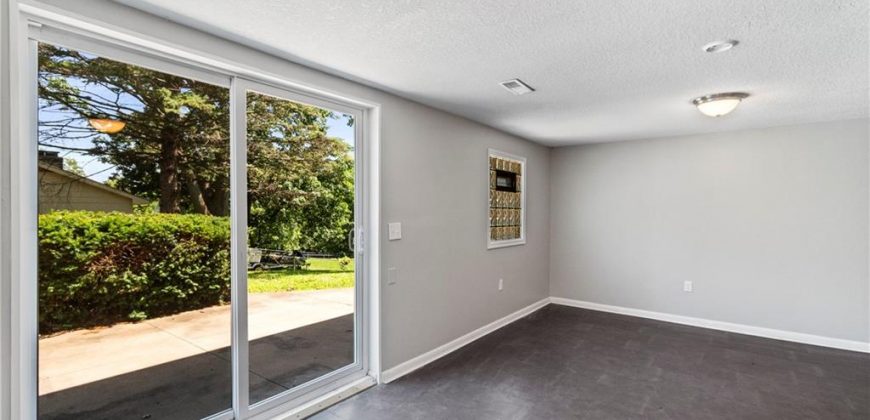 Homes for Sale in Kansas City, MO 64152 | 6511  Valley View Drive