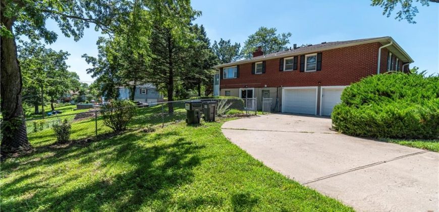 Homes for Sale in Kansas City, MO 64152 | 6511  Valley View Drive