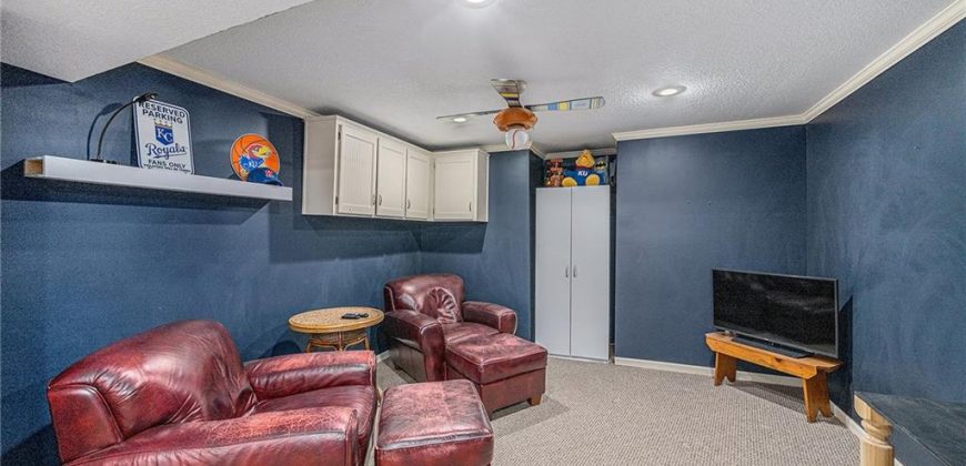 Homes for Sale in Parkville, MO 64152 | 10119  River Hills Drive