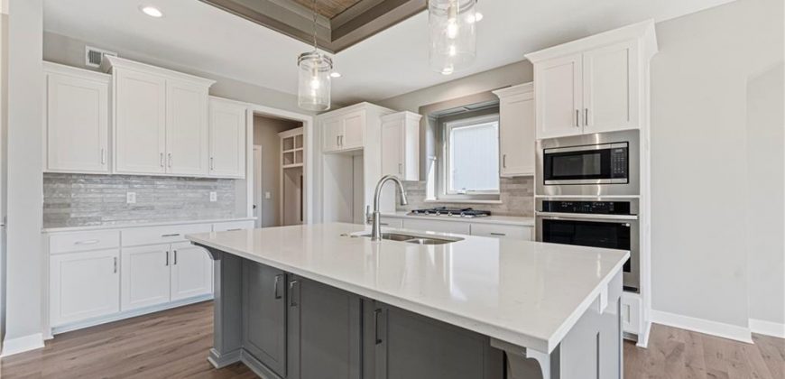 Homes for Sale in Kansas City, MO 64155 | 1305 NW 106th Terrace