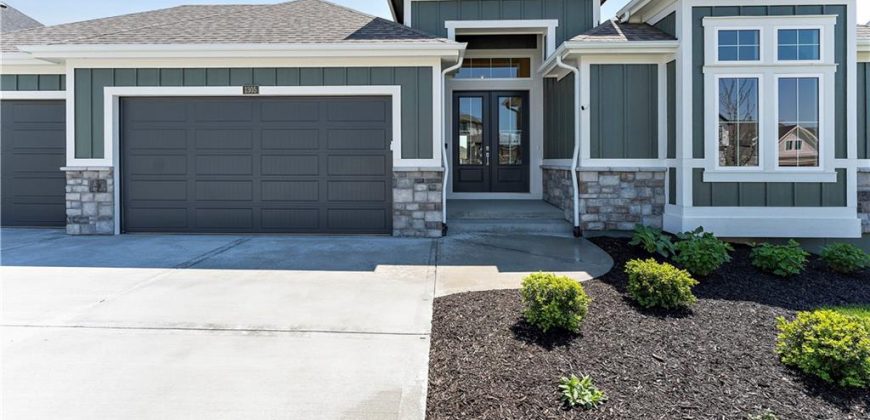 Homes for Sale in Kansas City, MO 64155 | 1305 NW 106th Terrace