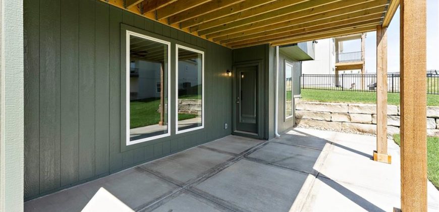 Homes for Sale in Kansas City, MO 64155 | 1305 NW 106th Terrace