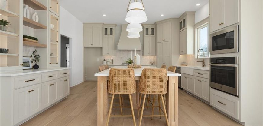 Homes for Sale in Parkville, MO 64152 | 13644  Prairie Creek Place