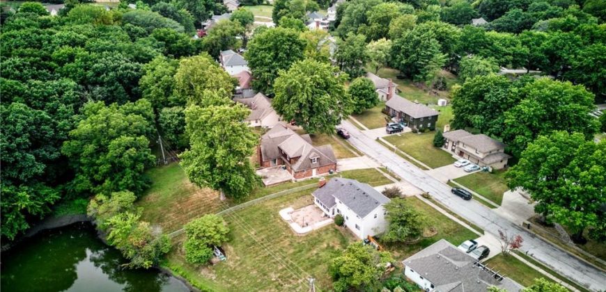 Homes for Sale in Liberty, MO 64068 | 907 N Forest Lane