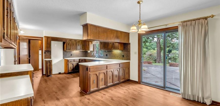 Homes for Sale in Liberty, MO 64068 | 907 N Forest Lane