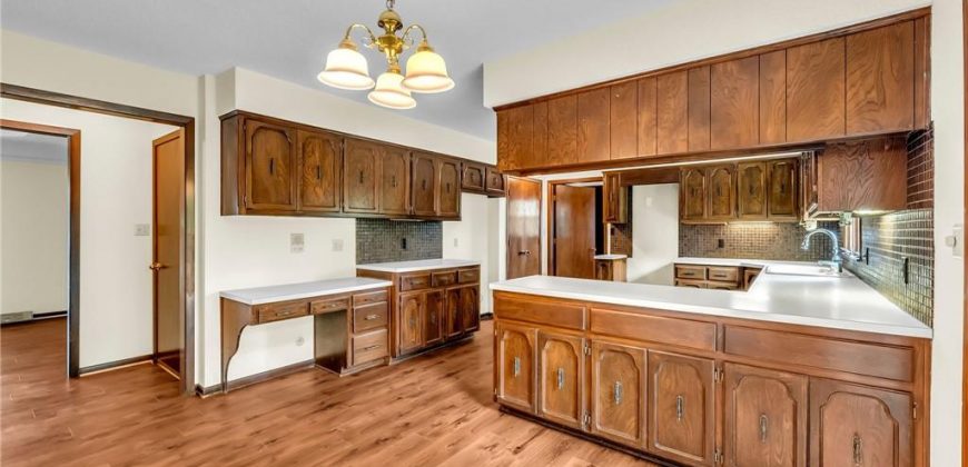 Homes for Sale in Liberty, MO 64068 | 907 N Forest Lane