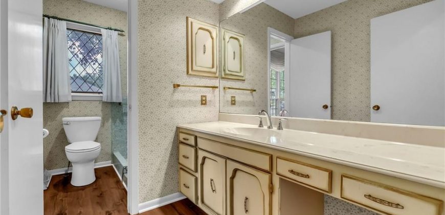 Homes for Sale in Liberty, MO 64068 | 907 N Forest Lane