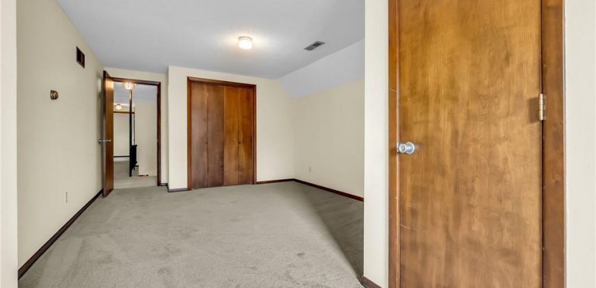 Homes for Sale in Liberty, MO 64068 | 907 N Forest Lane