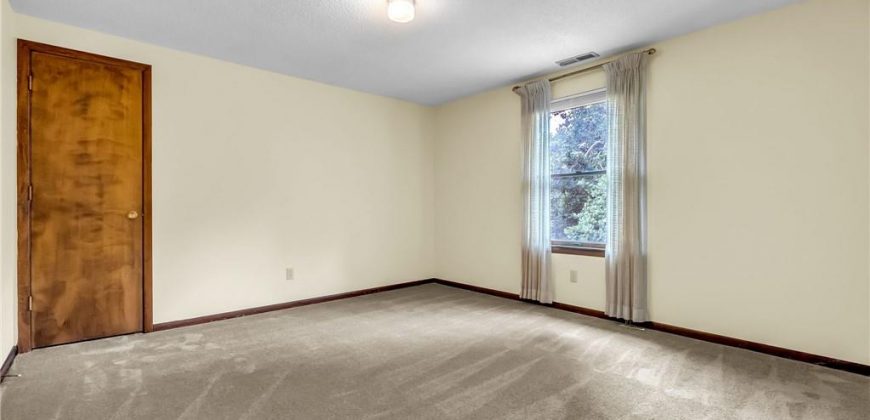 Homes for Sale in Liberty, MO 64068 | 907 N Forest Lane