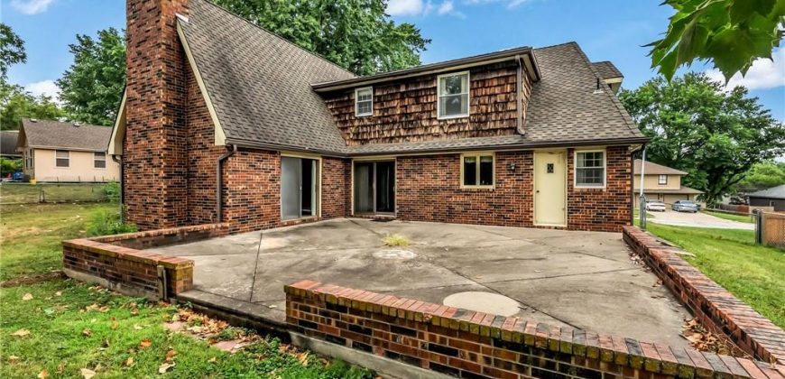 Homes for Sale in Liberty, MO 64068 | 907 N Forest Lane