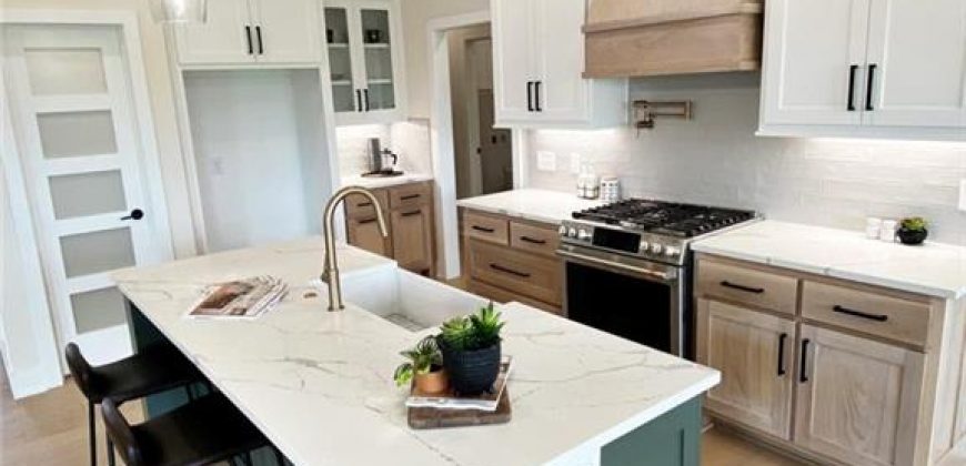 Homes for Sale in Parkville, MO 64152 | 5888 NW Black Oak Court