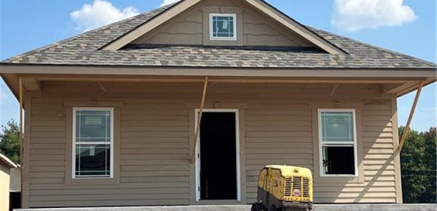 Homes for Sale in Kearney, MO 64060 | 1600  Cottonwood Creek Avenue, Unit#6