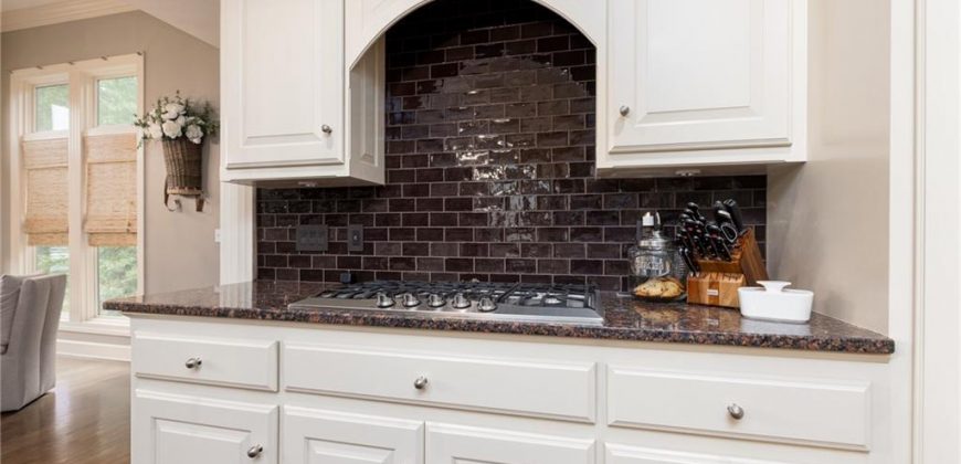 Homes for Sale in Liberty, MO 64068 | 2116  Winding Woods Drive