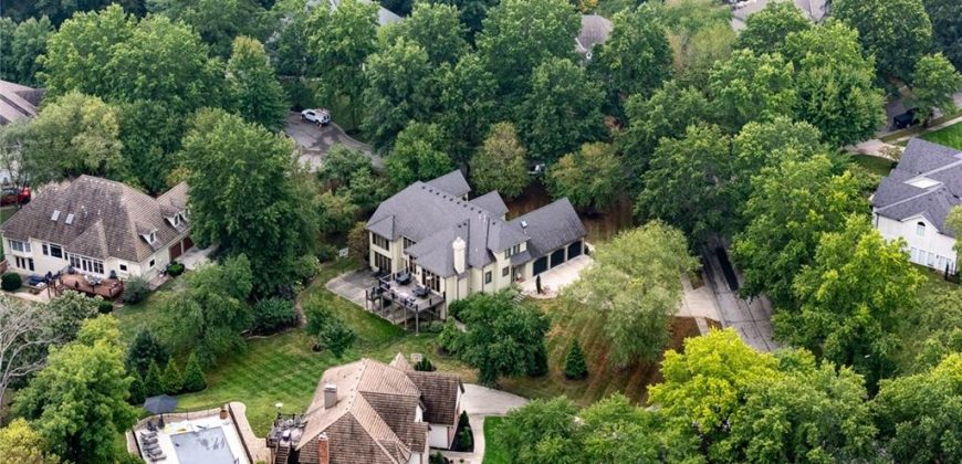 Homes for Sale in Liberty, MO 64068 | 2116  Winding Woods Drive