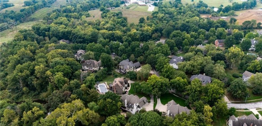 Homes for Sale in Liberty, MO 64068 | 2116  Winding Woods Drive