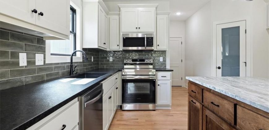 Homes for Sale in Smithville, MO 64089 | 604  Blackhawke Drive