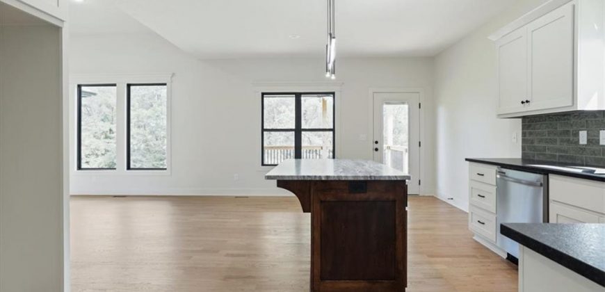 Homes for Sale in Smithville, MO 64089 | 604  Blackhawke Drive