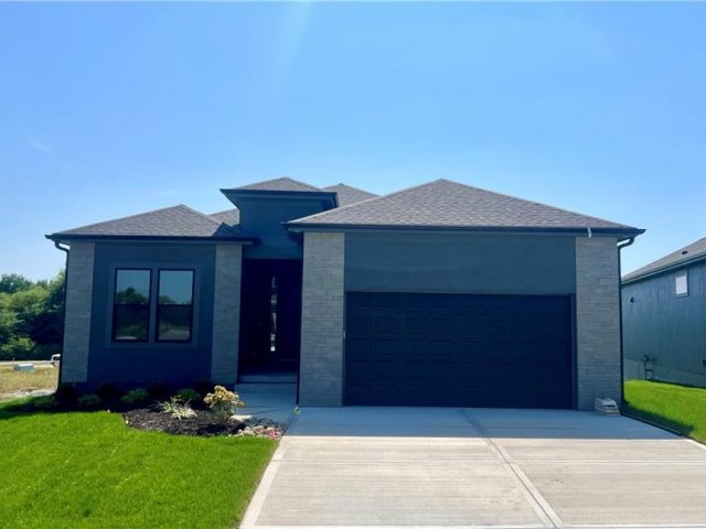 Homes for Sale in Riverside, MO 64150 | 4825 NW Martin Street