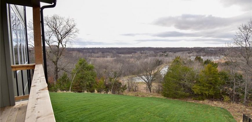 Homes for Sale in Parkville, MO 64152 | 13459  Terrace Park Drive