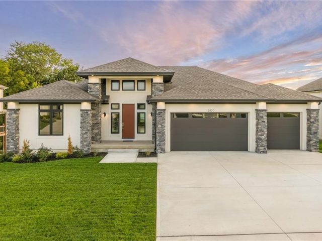 Homes for Sale in Platte City, MO 64079 | 12820 N Arbor Way