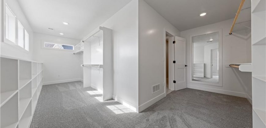 Homes for Sale in Parkville, MO 64152 | 13572  Prairie Creek Place