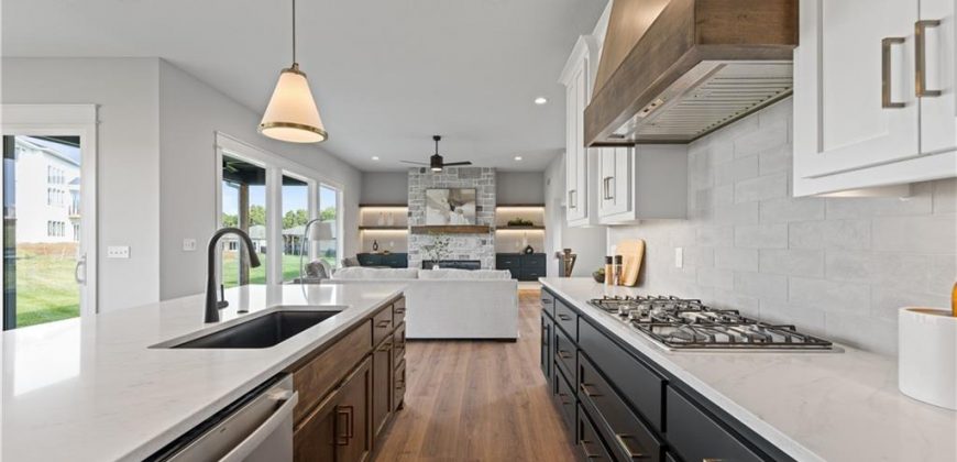 Homes for Sale in Parkville, MO 64152 | 13572  Prairie Creek Place