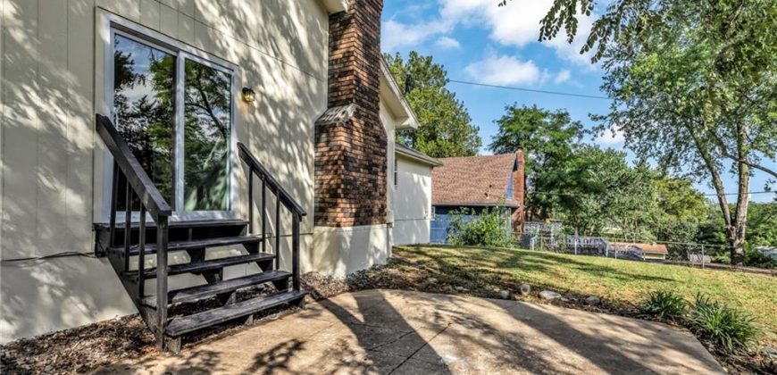 Homes for Sale in Kansas City, MO 64118 | 841 NW 69th Place