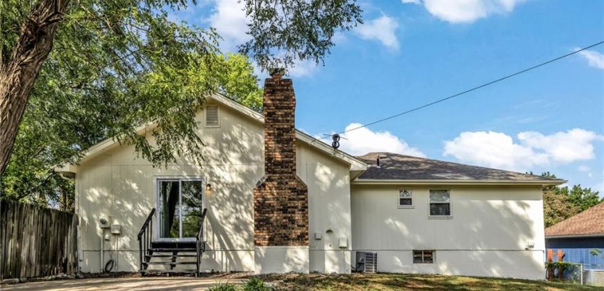 Homes for Sale in Kansas City, MO 64118 | 841 NW 69th Place