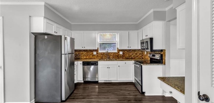 Homes for Sale in Kansas City, MO 64118 | 841 NW 69th Place