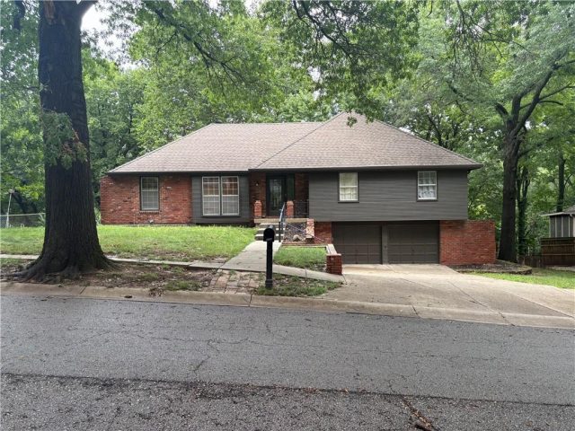 Homes for Sale in Kansas City, MO 64151 | 4606 NW 83rd Street