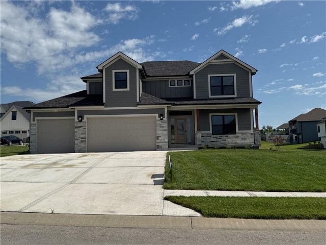 Homes for Sale in Platte City, MO 64079 | 18220 NW Iris Court