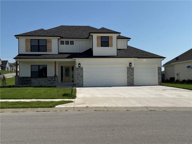 Homes for Sale in Platte City, MO 64079 | 12855 N Arbor Way