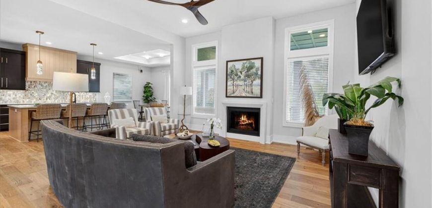 Homes for Sale in Parkville, MO 64152 | 8170  Westlake Drive