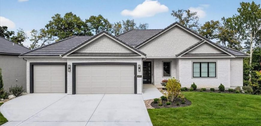 Homes for Sale in Parkville, MO 64152 | 8170  Westlake Drive