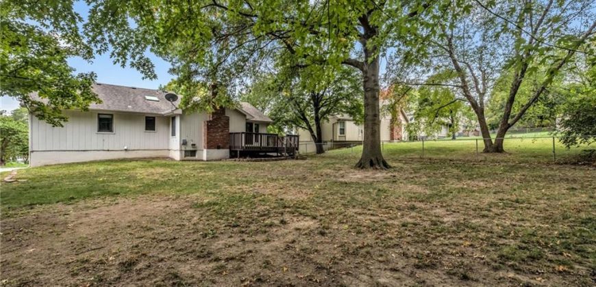 Homes for Sale in Gladstone, MO 64119 | 3712 NE 77th Street